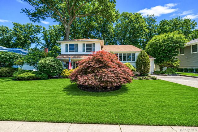 15 Wood Drive, Oyster Bay, NY 11771