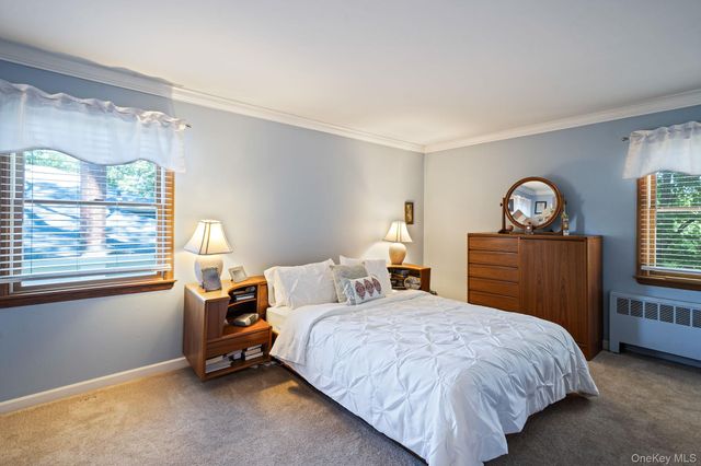 15 Wood Drive, Oyster Bay, NY 11771