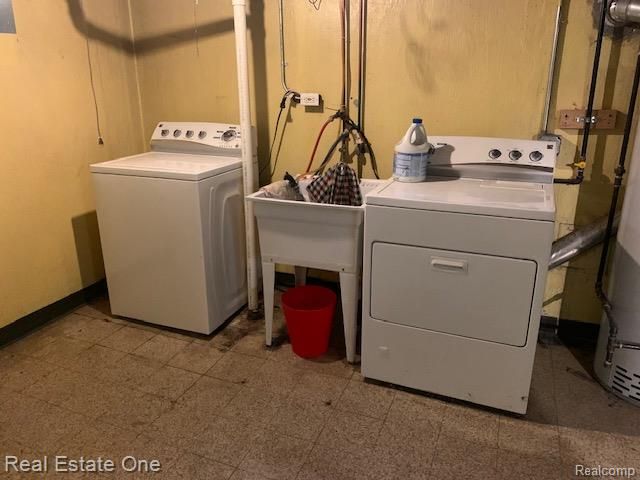 1726 Moran Avenue, Lincoln Park, MI 48146