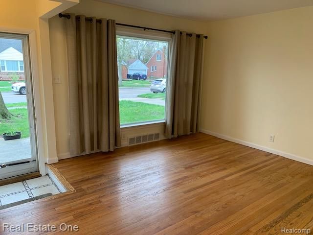 1726 Moran Avenue, Lincoln Park, MI 48146