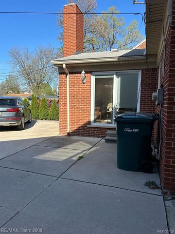 22455 Olmstead Street, Dearborn, MI 48124