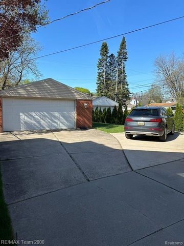 22455 Olmstead Street, Dearborn, MI 48124