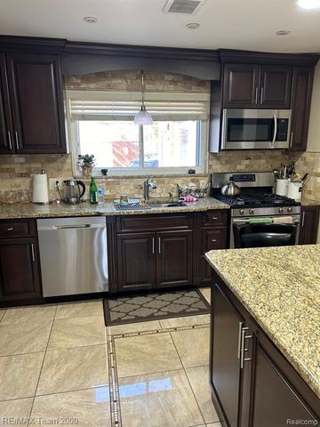 22455 Olmstead Street, Dearborn, MI 48124