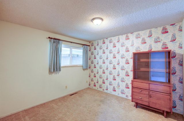 6656 N Dearing Avenue, Fresno, CA 93710