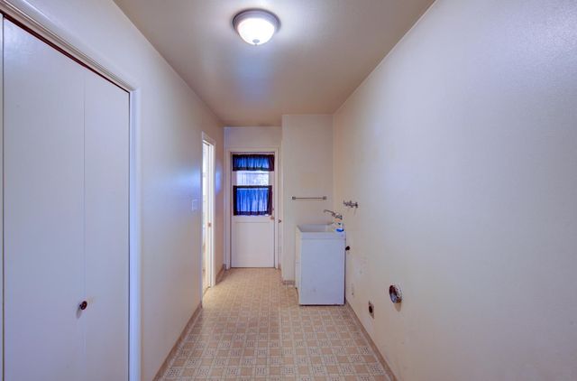 6656 N Dearing Avenue, Fresno, CA 93710