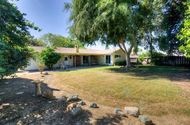 6656 N Dearing Avenue, Fresno, CA 93710