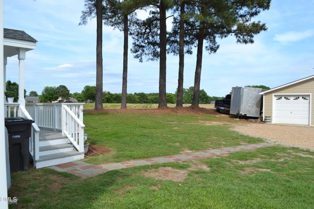 1066 Nc 27 E, Lillington, NC 27546