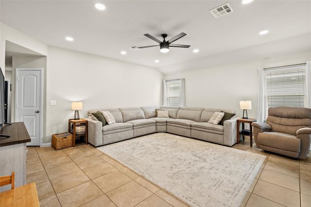18421 Catoctin DR, Pflugerville, TX 78660