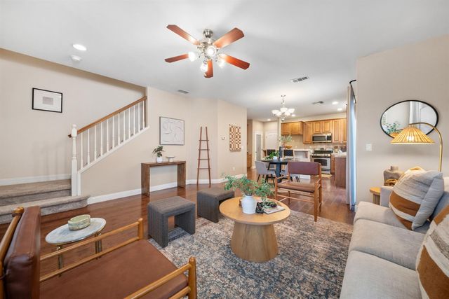 2792 Crested St, West Sacramento, CA 95691