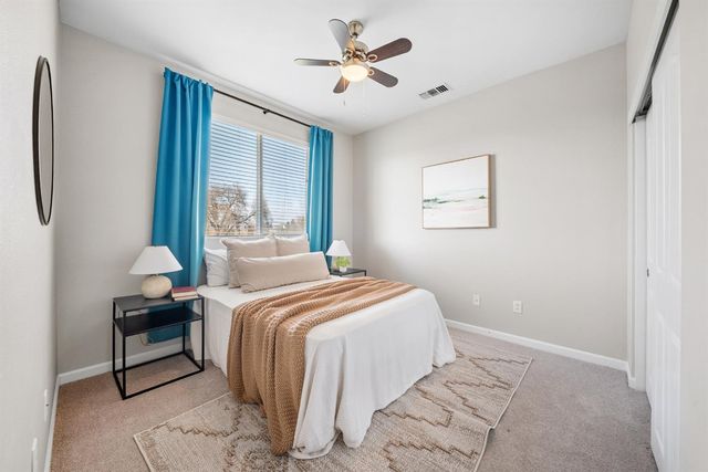 2792 Crested St, West Sacramento, CA 95691