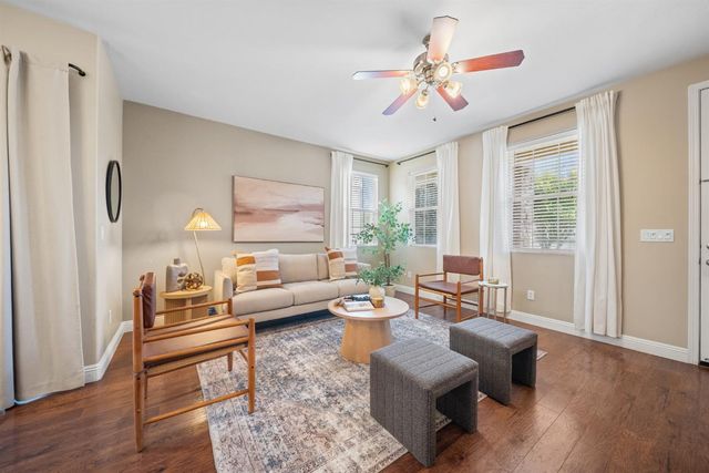 2792 Crested St, West Sacramento, CA 95691