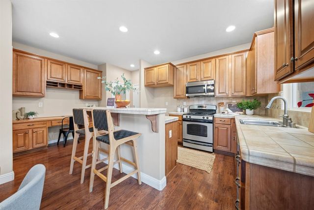 2792 Crested St, West Sacramento, CA 95691