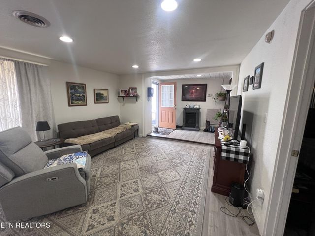 428 Patton Heights Circle, Jamestown, TN 38556