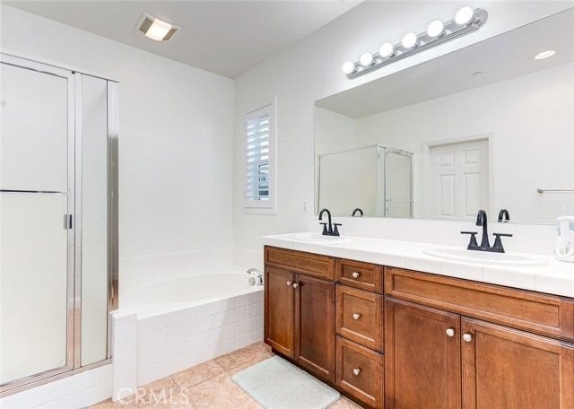 15220 Cambridge, Tustin, CA 92782