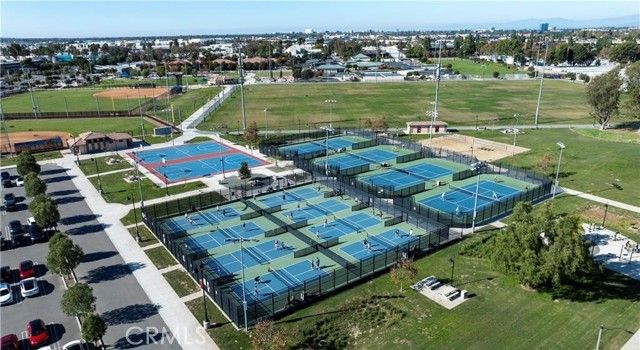 15220 Cambridge, Tustin, CA 92782