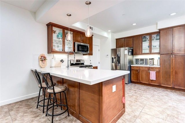 15220 Cambridge, Tustin, CA 92782