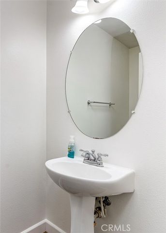 15220 Cambridge, Tustin, CA 92782