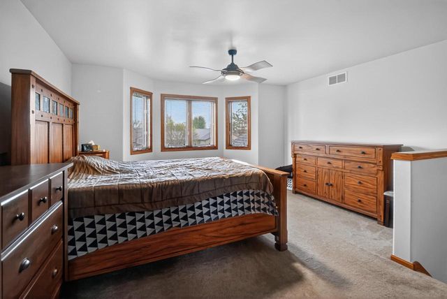 383 Sunnyview Lane, Marshall, WI 53559