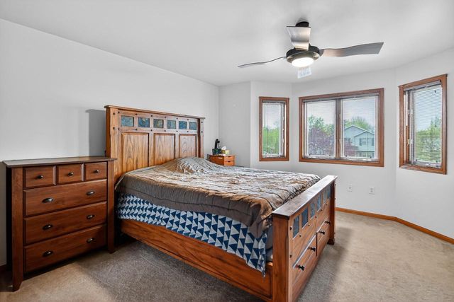 383 Sunnyview Lane, Marshall, WI 53559