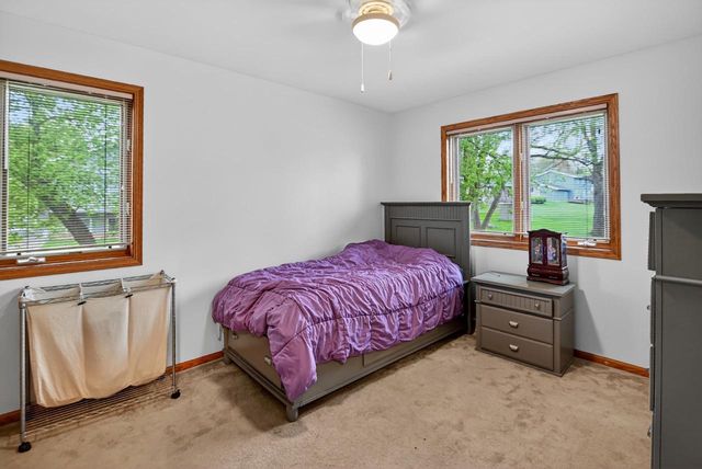 383 Sunnyview Lane, Marshall, WI 53559