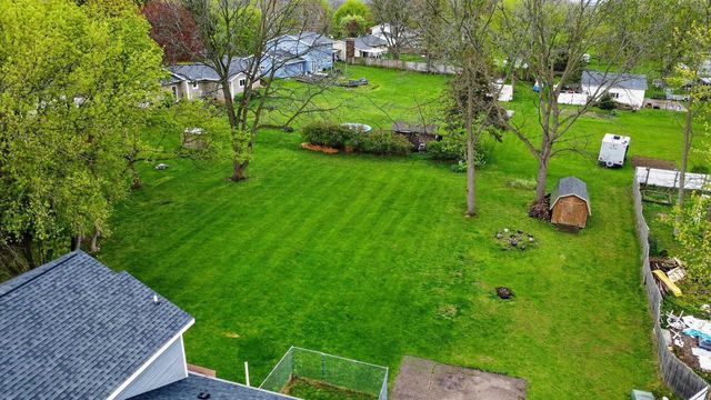 383 Sunnyview Lane, Marshall, WI 53559
