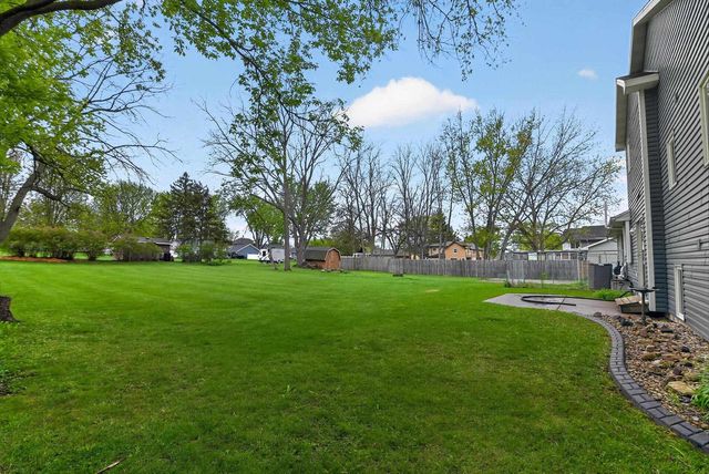 383 Sunnyview Lane, Marshall, WI 53559