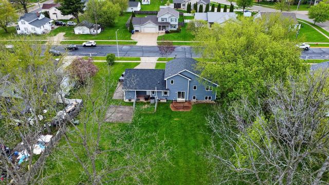 383 Sunnyview Lane, Marshall, WI 53559