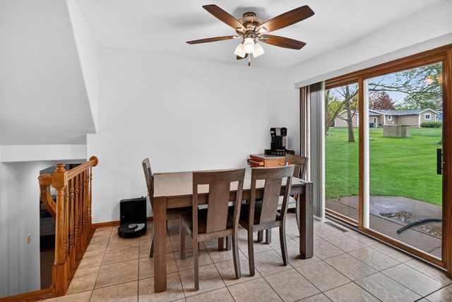 383 Sunnyview Lane, Marshall, WI 53559