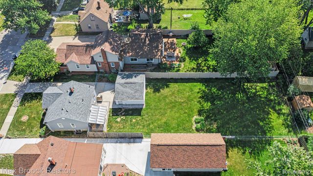 1022 Whitcomb Avenue, Royal Oak, MI 48073
