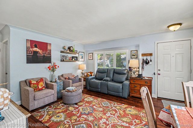 1022 Whitcomb Avenue, Royal Oak, MI 48073