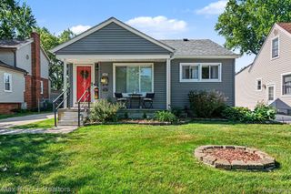 1022 Whitcomb Avenue, Royal Oak, MI 48073