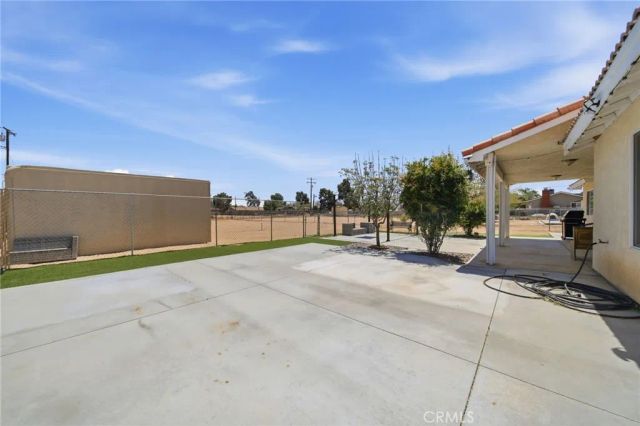 14083 Pawnee Road, Apple Valley, CA 92307