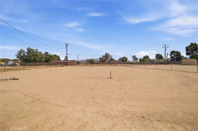 14083 Pawnee Road, Apple Valley, CA 92307