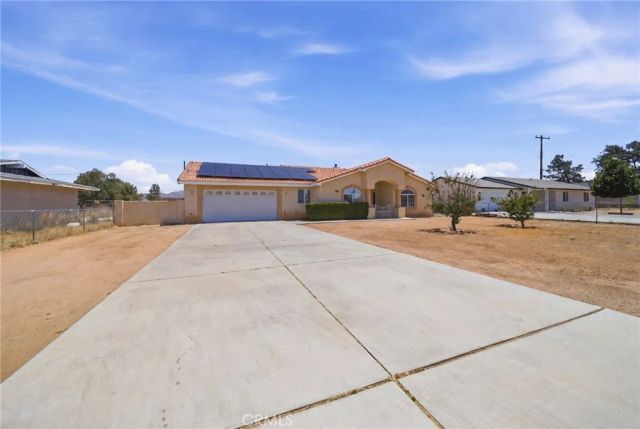 14083 Pawnee Road, Apple Valley, CA 92307