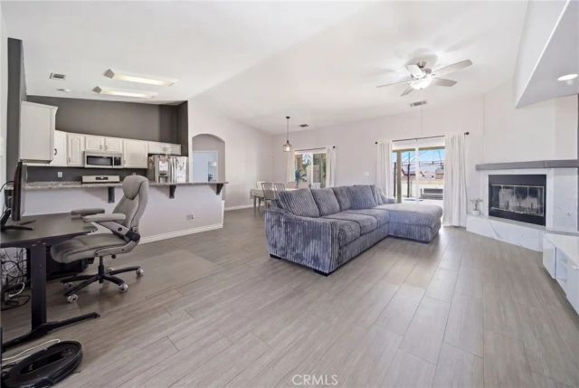 14083 Pawnee Road, Apple Valley, CA 92307