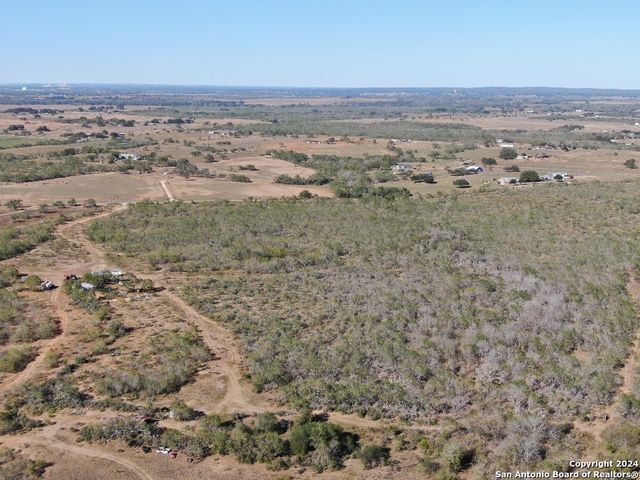 6459 Fm 536, Floresville, TX 78114