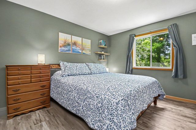 3540 Breezewood Drive SE, Grand Rapids, MI 49512
