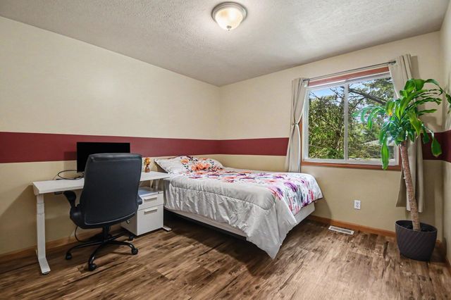 3540 Breezewood Drive SE, Grand Rapids, MI 49512