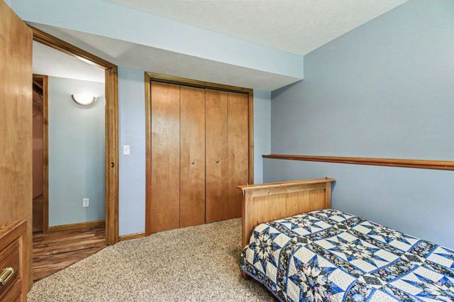 3540 Breezewood Drive SE, Grand Rapids, MI 49512