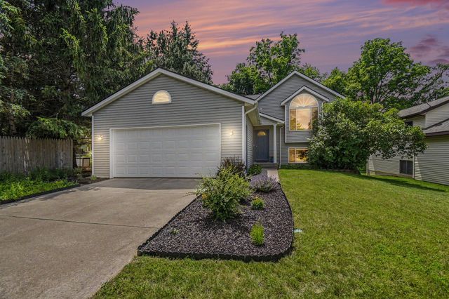 3540 Breezewood Drive SE, Grand Rapids, MI 49512