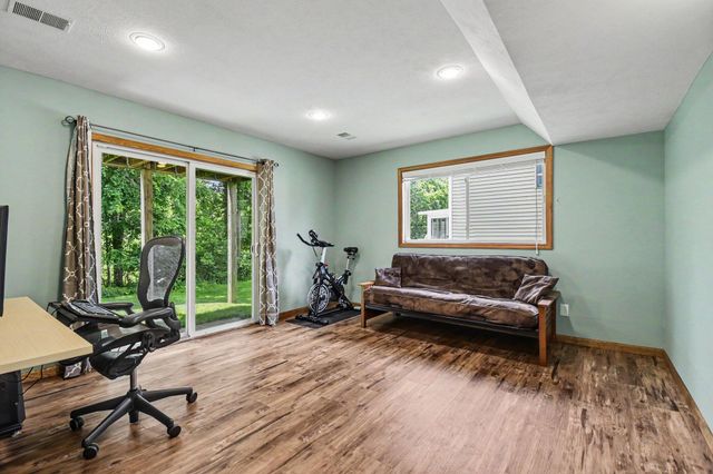 3540 Breezewood Drive SE, Grand Rapids, MI 49512