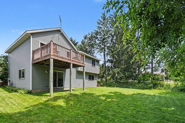 3540 Breezewood Drive SE, Grand Rapids, MI 49512