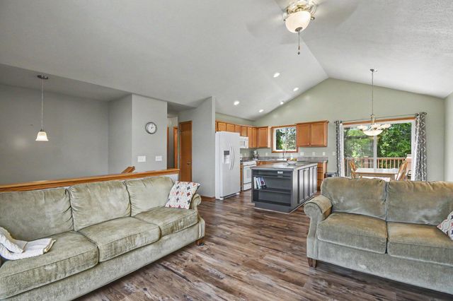 3540 Breezewood Drive SE, Grand Rapids, MI 49512