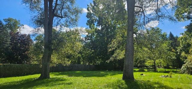 611 W Miller Road, Lansing, MI 48911