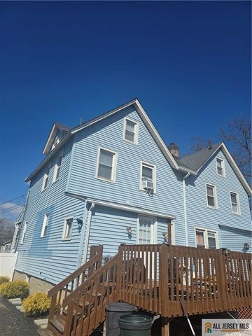 23 Maple Street, Helmetta, NJ 08828