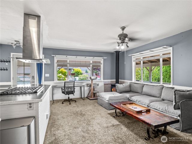 206 Kentucky Avenue, Granite Falls, WA 98252