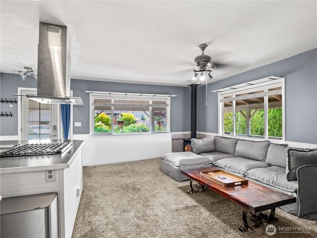 206 Kentucky Avenue, Granite Falls, WA 98252