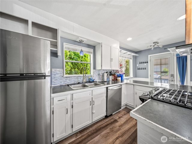 206 Kentucky Avenue, Granite Falls, WA 98252