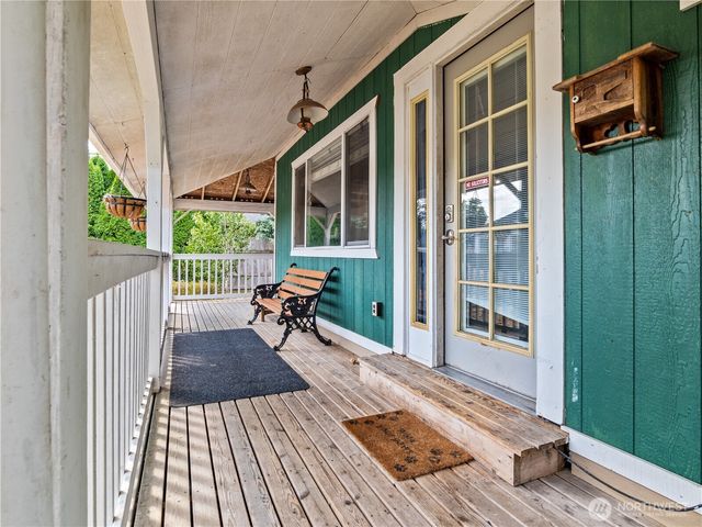 206 Kentucky Avenue, Granite Falls, WA 98252