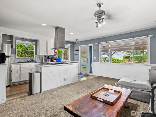 206 Kentucky Avenue, Granite Falls, WA 98252